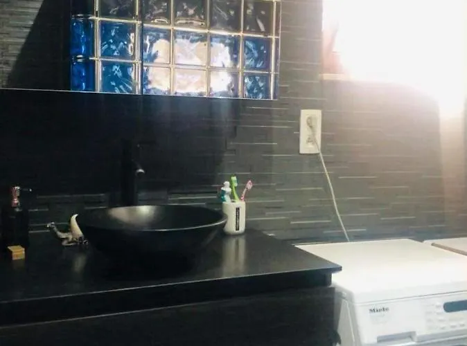 Trippy Marie Apartment *